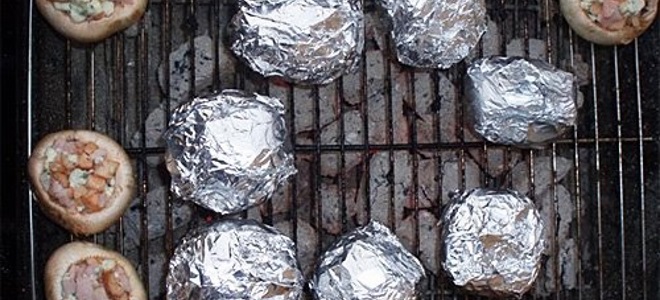 champignons dalam kerajang di grill
