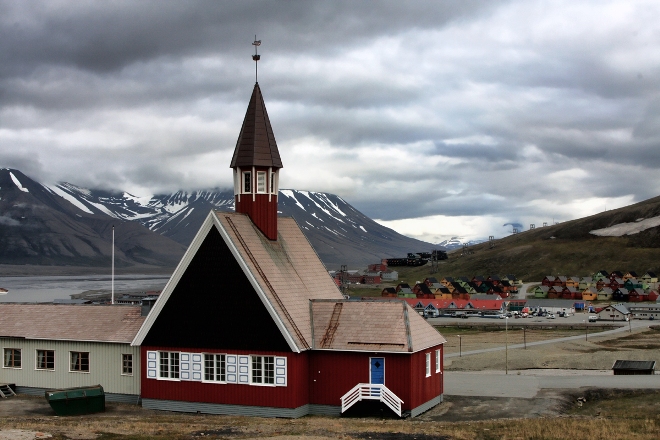 Gereja di Longyearbyen