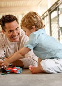 Robert Downey Jr dan anak Exstone