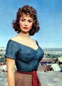 Sophia Loren muda mempunyai bentuk yang sangat menyelerakan