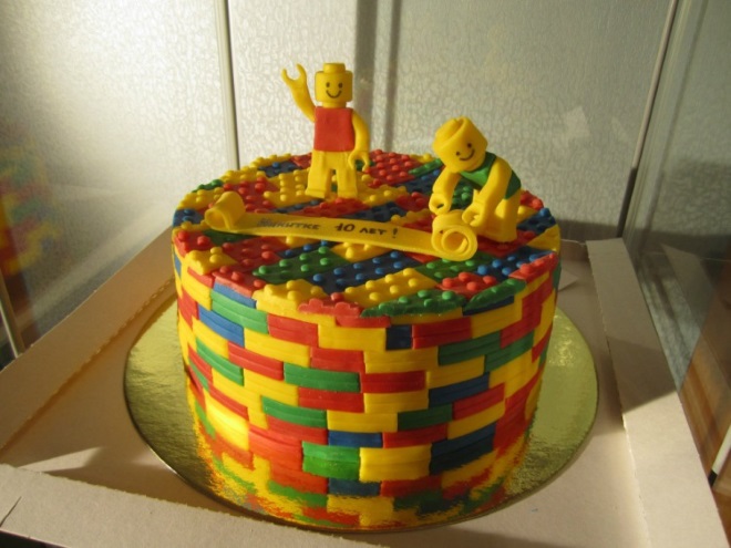kek dalam bentuk lego 4