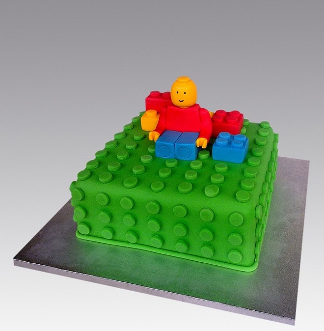 kek dalam bentuk lego 5