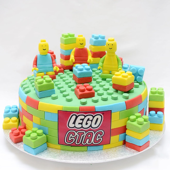 kek dalam bentuk lego 14