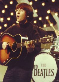 John Lennon adalah ahli kumpulan Beatles
