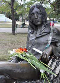 Monumen kepada John Lennon