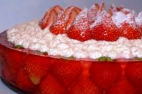 strawberi dalam jeli untuk hiasan kek 9