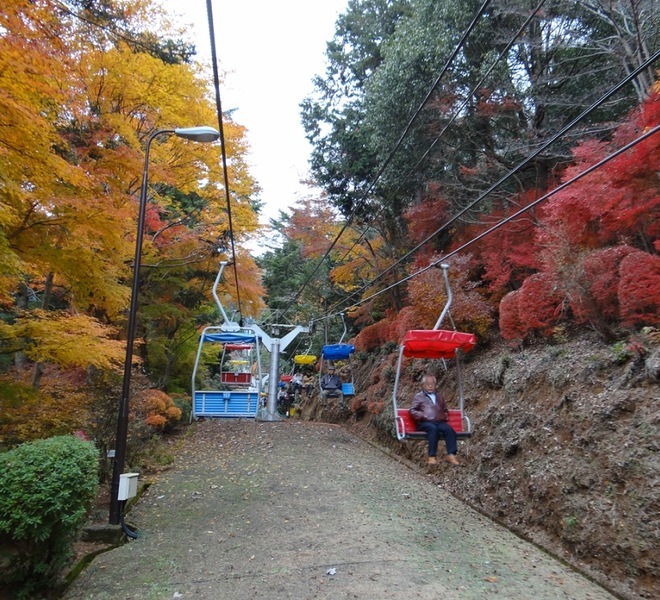 Musim luruh Jepun di Pegunungan Takao