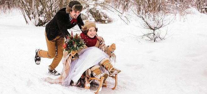 冬の結婚式の光景