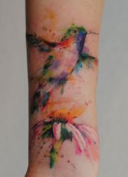 o tai reiškia kolibrio tatuiruotę